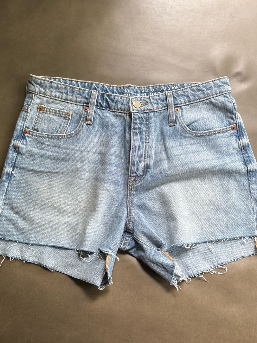 GAP vintage cut off shorts. Light Wash Frayed Hem Denim Shorts